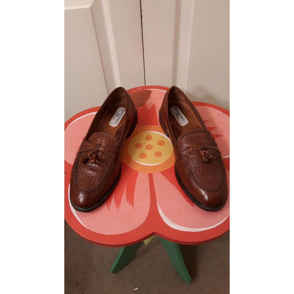 Meeting street Men's Shoes. Condition is Very Good. Made in Italy.